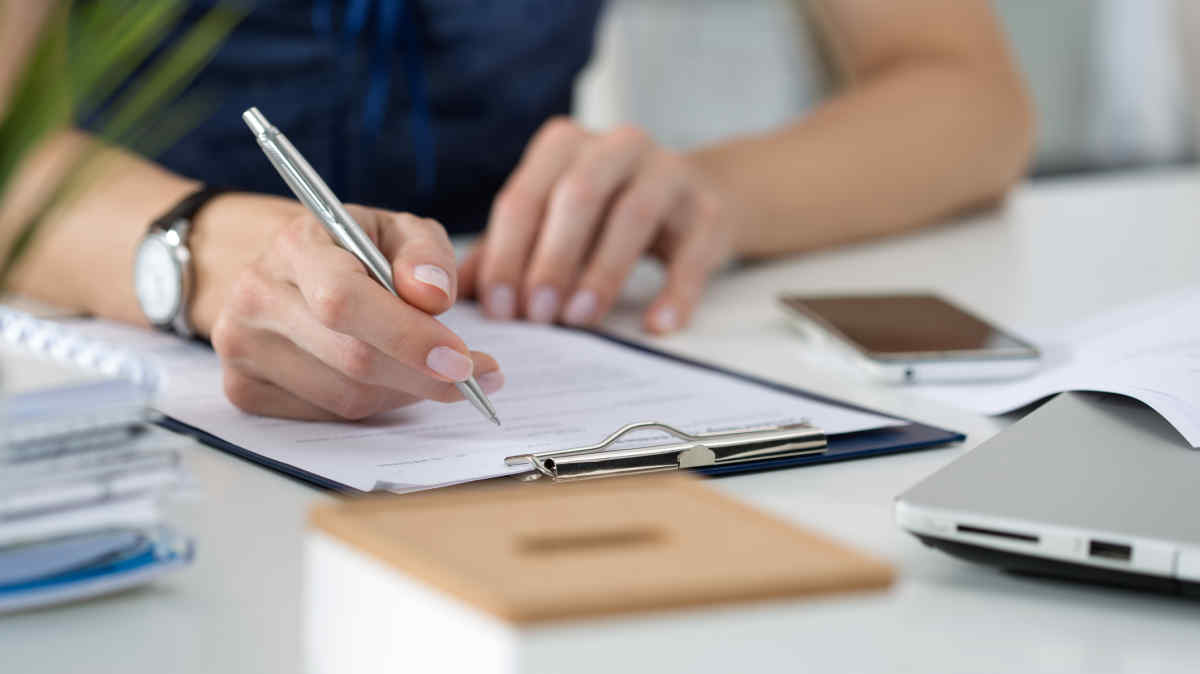 Irs Delays Employers Deadline To Distribute Aca Reporting Form 1095 To Employees Irs Delays Employers Deadline To Distribute Aca Reporting Form 1095 To Employees