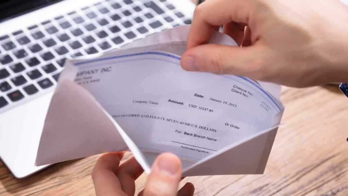 Irs Clarifies Tax Withholding On Uncashed Retirement Plan Checks