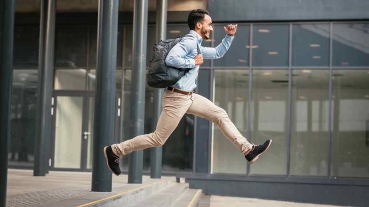 Job Hoppers Seek Better Rewards, Recognition and Career Growth