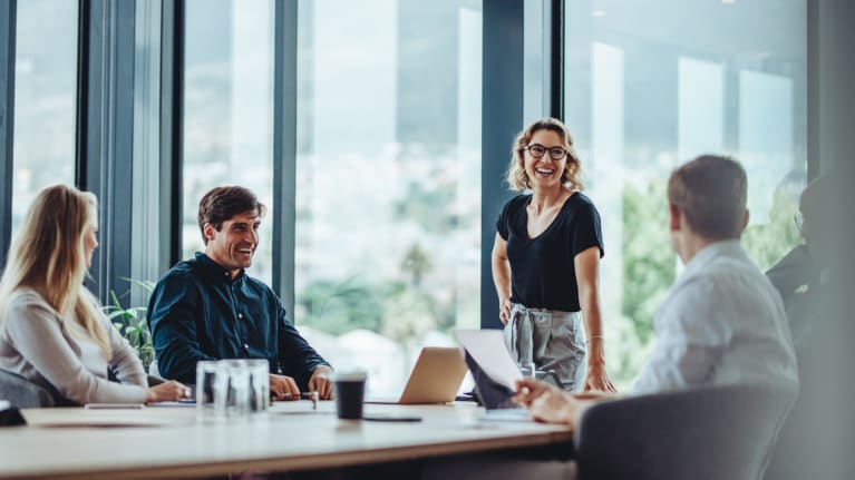 How to Boost Employee Performance in a Hybrid Work Environment